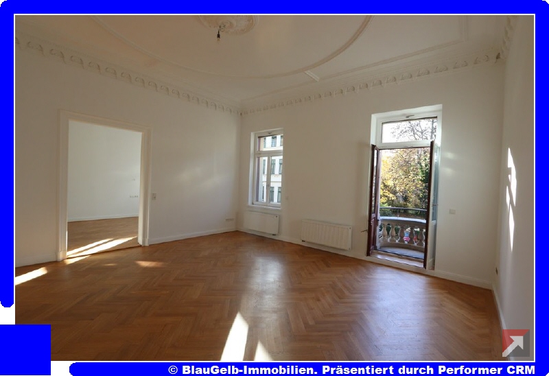 grosszuegig-stilecht-stuck-parkett-tageslichtbad